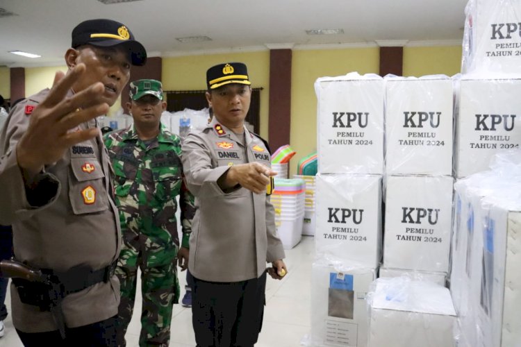 Pastikan Keamanan Logistik Pemilu, Kapolres Mojokerto Kota Cek Gudang PPK