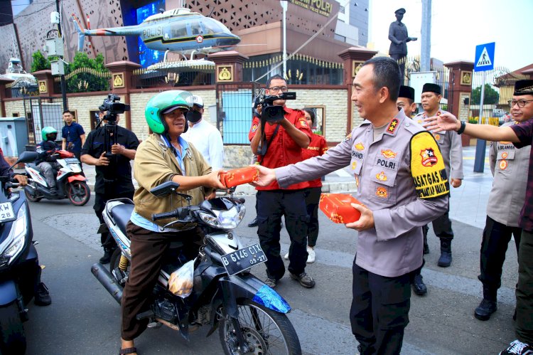 4 Jenderal Polri Kompak Bareng Polwan dan Wartawan Sebar Kebaikan di Bulan Ramadan