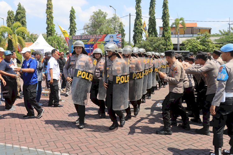 Ratusan Personel Polres Probolinggo Simulasikan Pengamanan Pilkada 2024