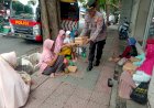 Jumat-Berkah,Polresta-Banyuwangi-Berbagi-Nasi-Kotak-untuk-Warga-Masyarakat