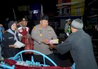 Polres-Pasuruan-Gandeng-Mahasiswa-Gelar-SOTR-Sembari-Berbagi-Makan-Sahur-Untuk-Warga
