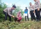 Polres-Trenggalek-Tanam-Ratusan-Pohon-Beringin-di-Lahan-Kritis-Jaga-Sumber-Air