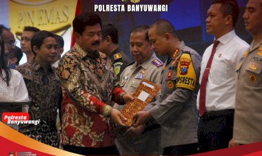 Komitmen-Berantas-Mafia-Tanah,-Kapolresta-Banyuwangi-Raih-Penghargaan-Pin-Emas-dari-Menteri-ATR/BPN