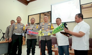 Kapolda-Jatim-Kunjungi-Kantor-PWI-Jawa-Timur-Perkuat-Sinergitas-Untuk-Wujudkan-Pemilu-2024-yang-Damai