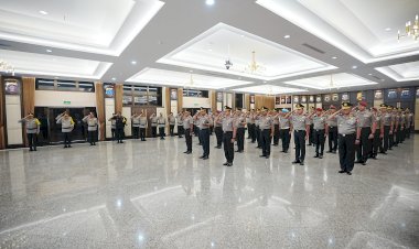 Kapolri-Naikan-Pangkat-45-Pati-Polri,-Ada-Satu-Polwan-Jadi-Jenderal