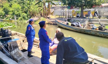 Jaga-Kamtibmas-Kawasan-Pesisir,-Satpolairud-Polresta-Sidoarjo-Giatkan-Sambang-Desa