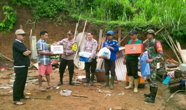 Polres-Ponorogo-Kirim-Bantuan-untuk-Warga-Terdampak-Tanah-Longsor