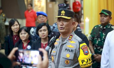 Kapolda-Jatim-Bersama-Jajaran-Forkopimda-Kunjungi-Sejumlah-Gereja-Pastikan-Natal-Aman-dan-Kondusif