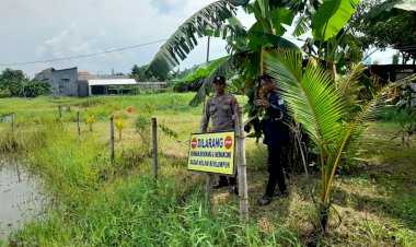 Bhabinkamtibmas-Trosobo-Tinjau-Pemanfaatan-Sungai-untuk-Budidaya-Lele-Wujudkan-Ketahanan-Pangan