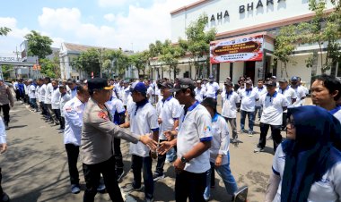 Kapolrestabes-Surabaya-Tegaskan-Komitmen-Polri-Dukung-Hak-Pekerja