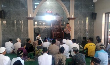 Kapolsek-Jabon-Gelar-Safari-Jumat,-Jalin-Sinergi-Bersama-Masyarakat
