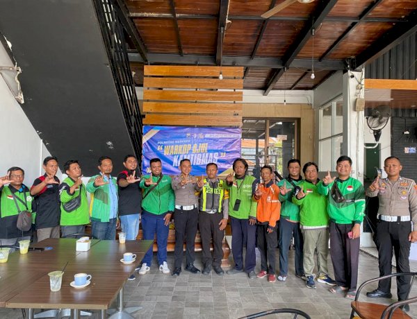 Operasi Keselamatan Semeru Polres Lamongan Ajak Ojol Jadi Pelopor Tertib Lalin