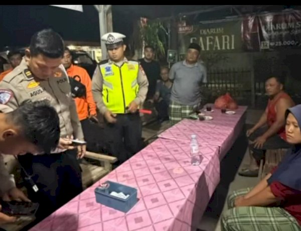 Sigap dan Humanis Polisi Bantu Pemudik yang Tersesat di Ngawi