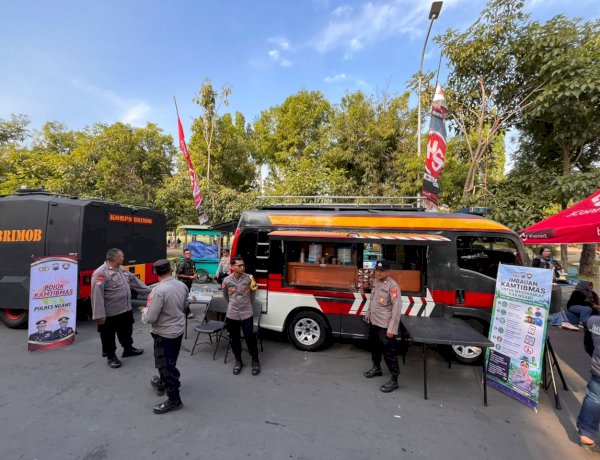 Pojok Kamtibmas Polres Ngawi Hadir di Pasar Krompol Ajak Warga Jaga Kamtibmas