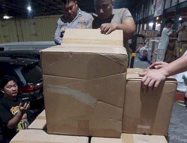 Bantuan Karhutla Polri Tiba di Kalbar, Distribusi ke Wilayah Lain Bertahap