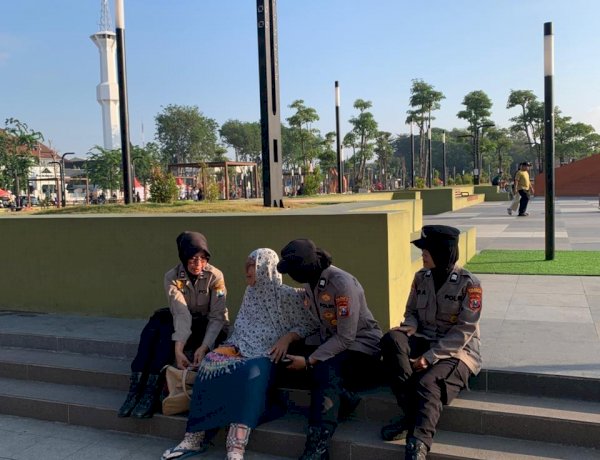 Polwan Polresta Sidoarjo Patroli dan Amankan Car Free Day di Kawasan Alun-Alun