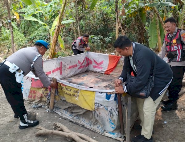 Tindaklanjuti Dumas Dugaan Judi Sabung Ayam, Polsek Krian Datangi Lokasi dan Tertibkan Arena