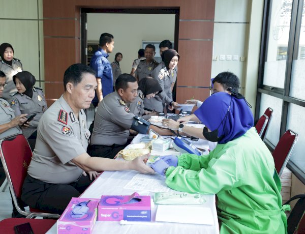 Polda Jatim dan Insan Pers Gelar Donor Darah, Wujud Sinergi Kemanusiaan di Hari Jadi ke-75 Humas Polri