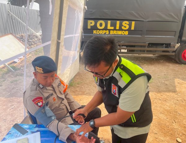 Polres Mojokerto Cek Kesehatan, Dukung Fisik Prima Personel Brimob Siaga Karhutla Gunung Arjuno - Welirang