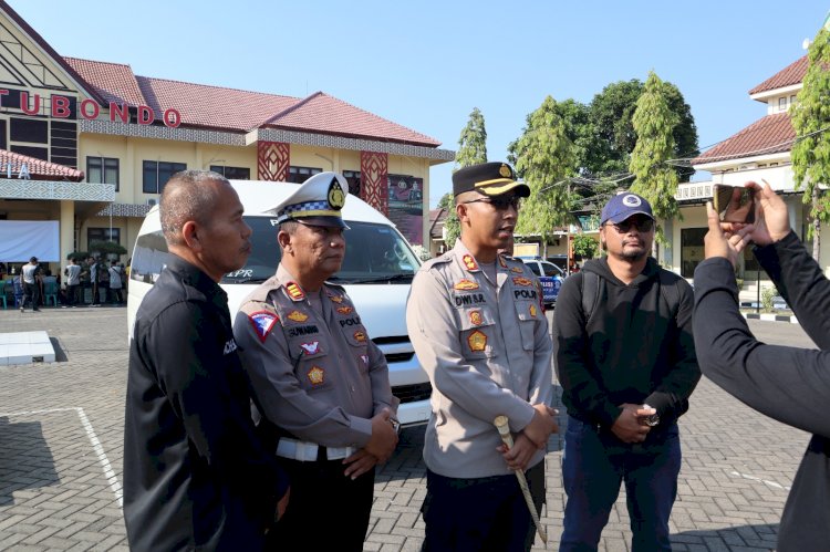 Polres Situbondo Serahkan Kepada Pemilik, Mobil Rental Yang Berhasil Diamankan Saat Hendak Digelapkan