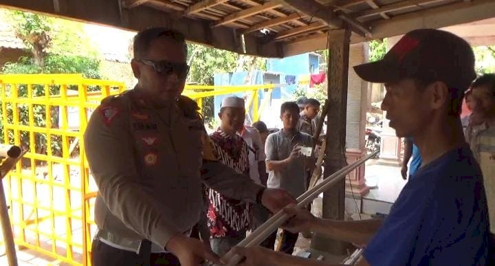 Polres Bondowoso Pasang Pipa Untuk Bantu Warga Cukupi Kebutuhan Air Bersih