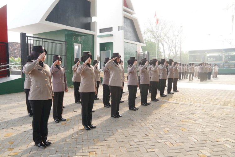 Peringati Hari Jadi ke – 76 Polwan Polres Ponorogo Gelar Ziarah ke Makam Pahlawan