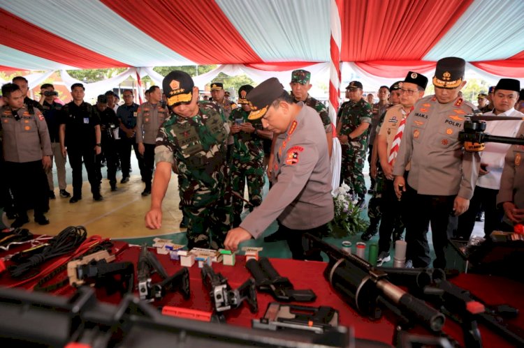 Kapolri dan Panglima Cek Kesiapan Pengamanan Pilkada Serentak di Jatim