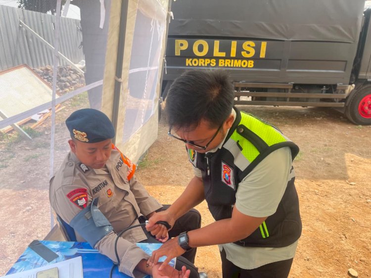 Polres Mojokerto Cek Kesehatan, Dukung Fisik Prima Personel Brimob Siaga Karhutla Gunung Arjuno - Welirang